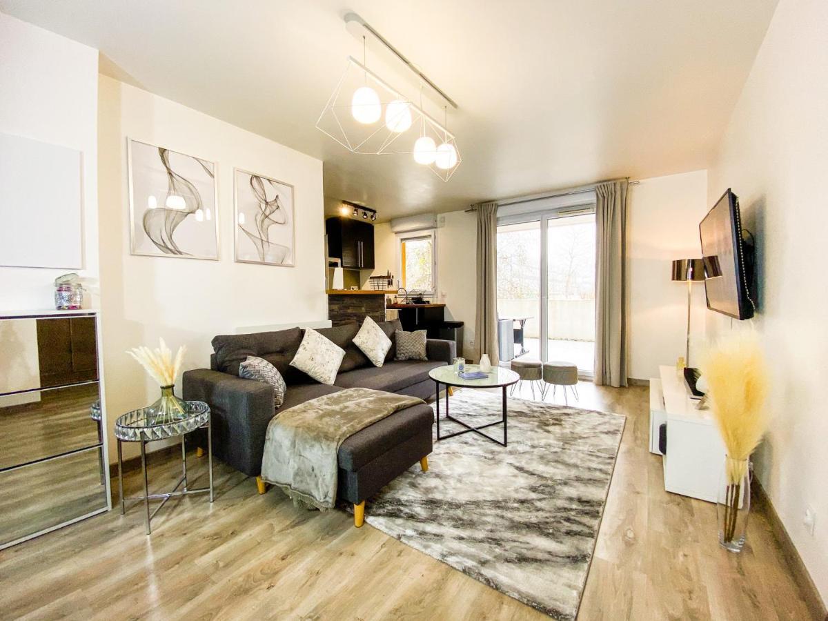 The Grey House - Parking - Piscine - Rer A 6 Min Apartment Bussy-Saint-Georges Exterior photo