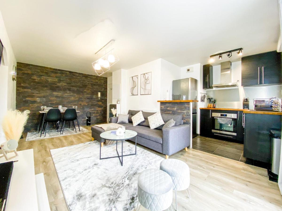 The Grey House - Parking - Piscine - Rer A 6 Min Apartment Bussy-Saint-Georges Exterior photo
