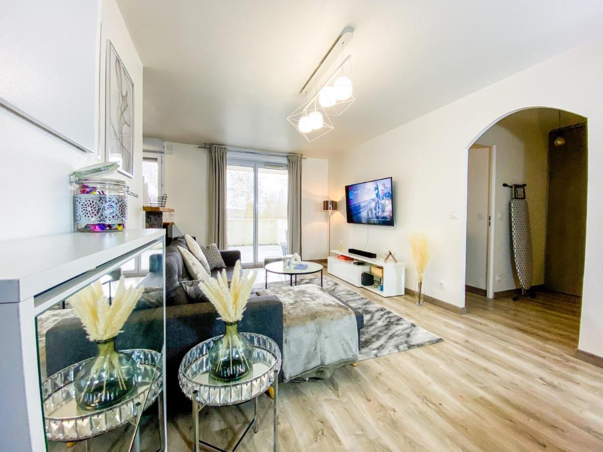 The Grey House - Parking - Piscine - Rer A 6 Min Apartment Bussy-Saint-Georges Exterior photo