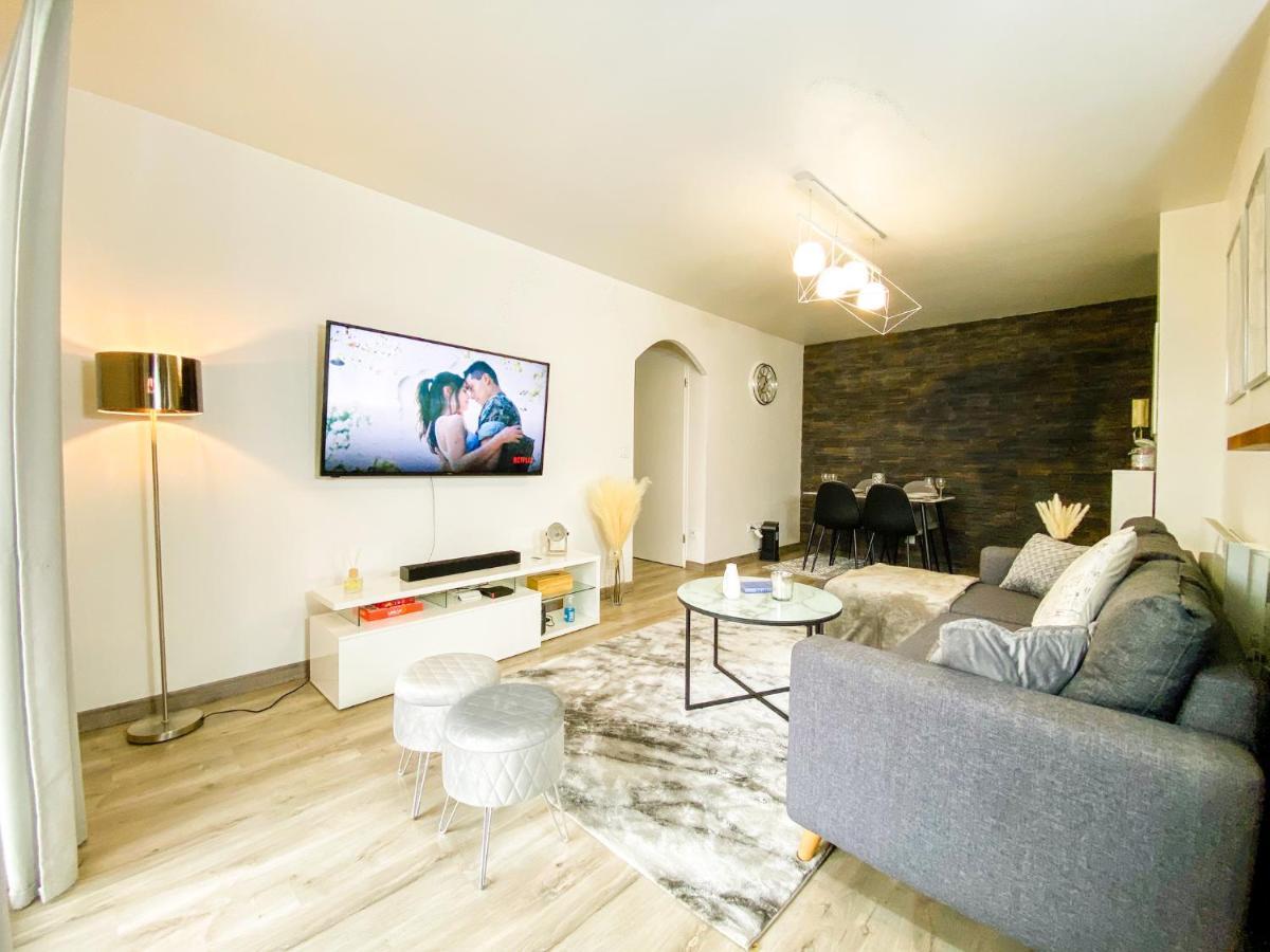 The Grey House - Parking - Piscine - Rer A 6 Min Apartment Bussy-Saint-Georges Exterior photo